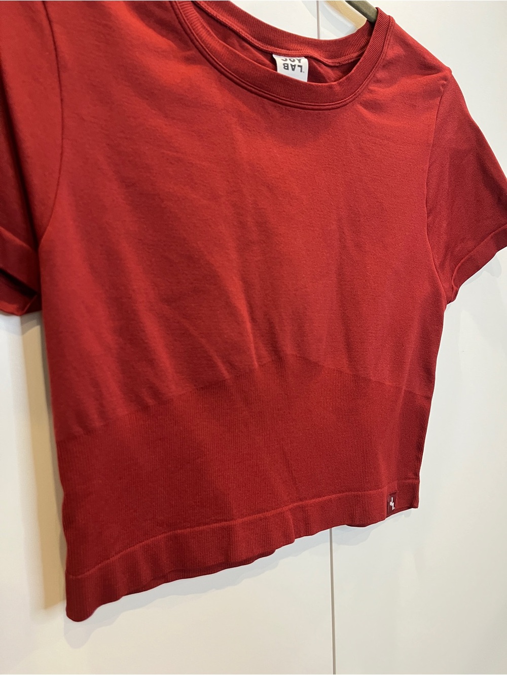 JoyLab Cropped Fitted Workout Top